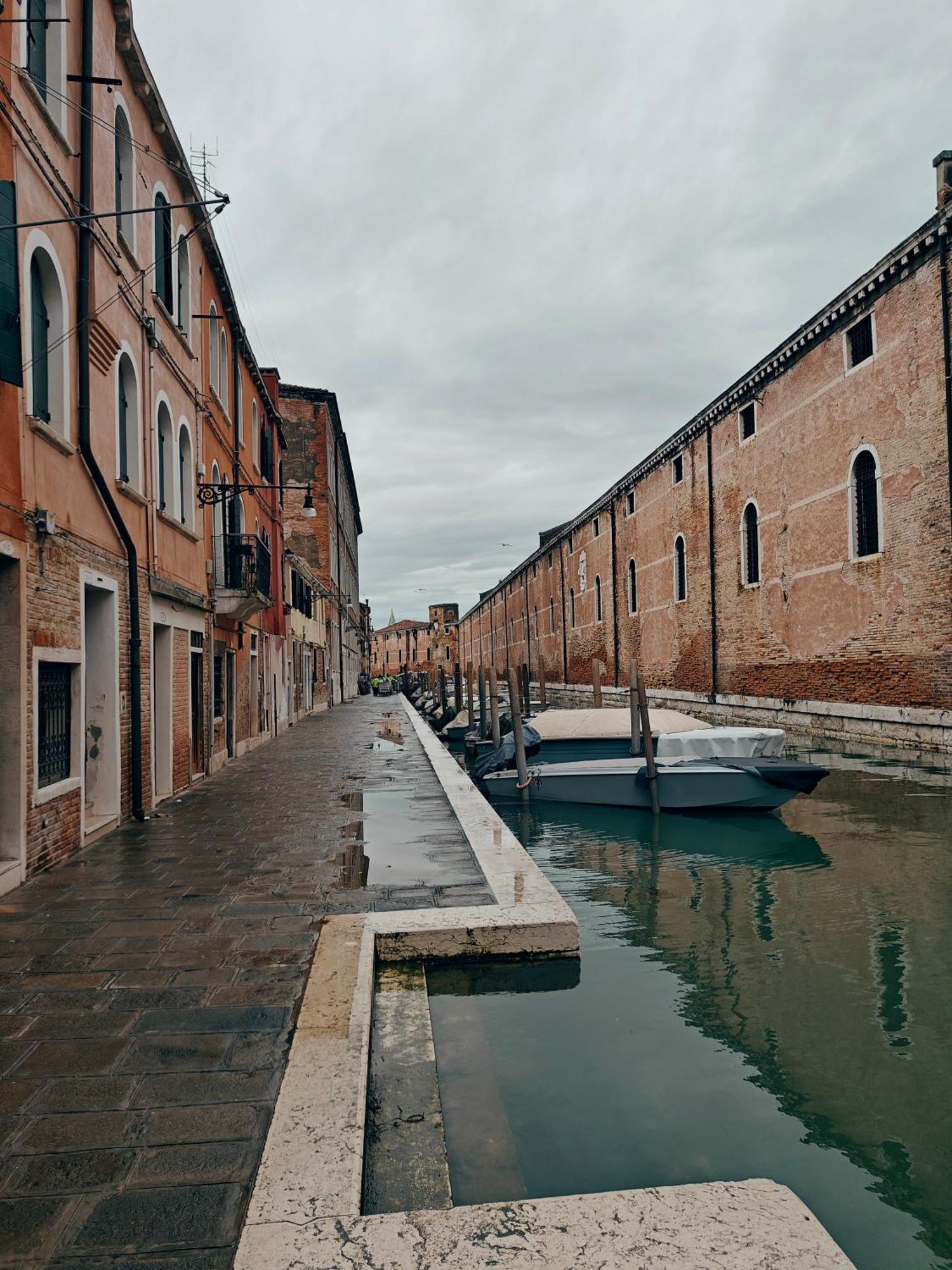Castello Canal View البندقية المظهر الخارجي الصورة